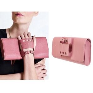 Perrin Paris Le Cabriolet Glove Clutch Pink